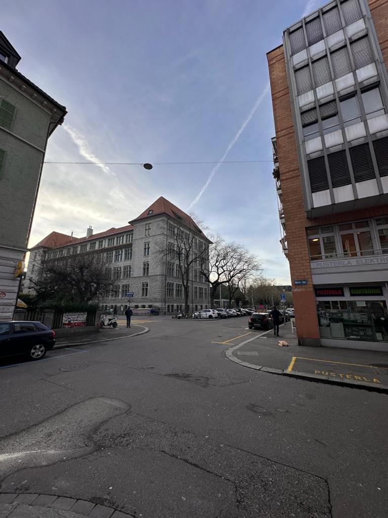 Stay2Night City Center Hostel Zúrich Exterior foto